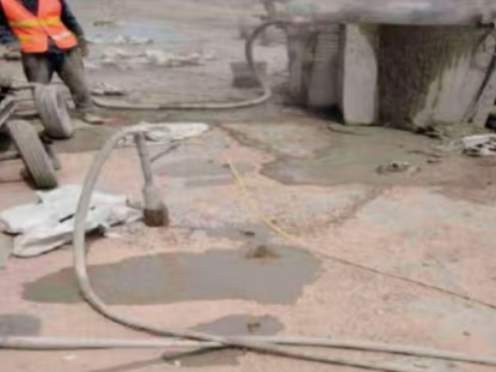 赣县水泥混凝土路面板底注浆技术 路面脱空注浆整治方案