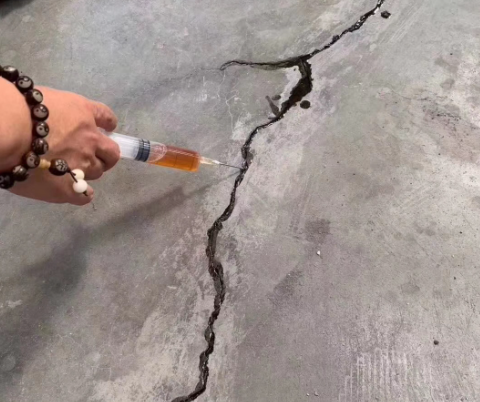 赣县混凝土裂缝修补技术详解​